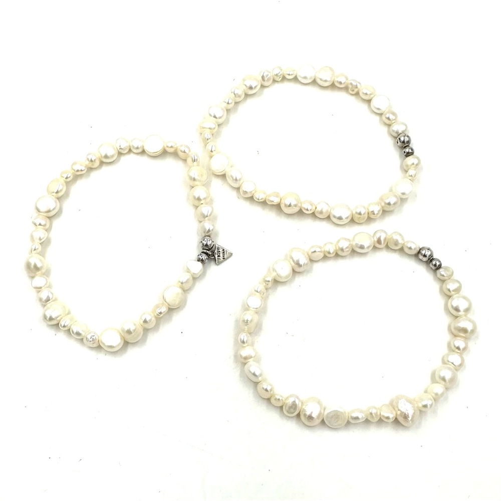 Silpada Goddess Sterling Silver Pearl Stretch Bracelet Three Strands - Picture 3 of 9